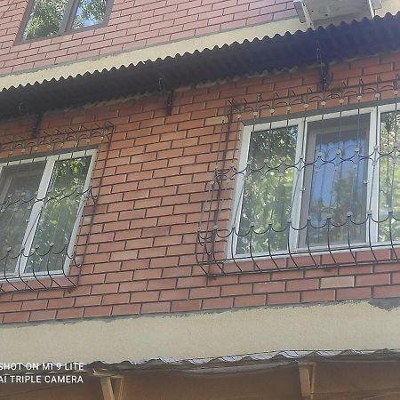 1-Bedroom Apartment In The Very City Center Tasken Kültér fotó