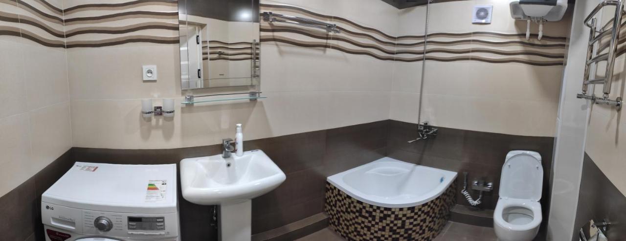 1-Bedroom Apartment In The Very City Center Tasken Kültér fotó